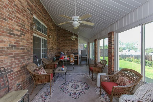 2405 E 25th St, Big Spring, TX 79720