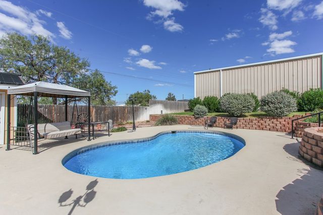 2405 E 25th St, Big Spring, TX 79720