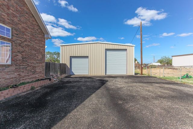 2405 E 25th St, Big Spring, TX 79720