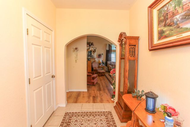 2405 E 25th St, Big Spring, TX 79720