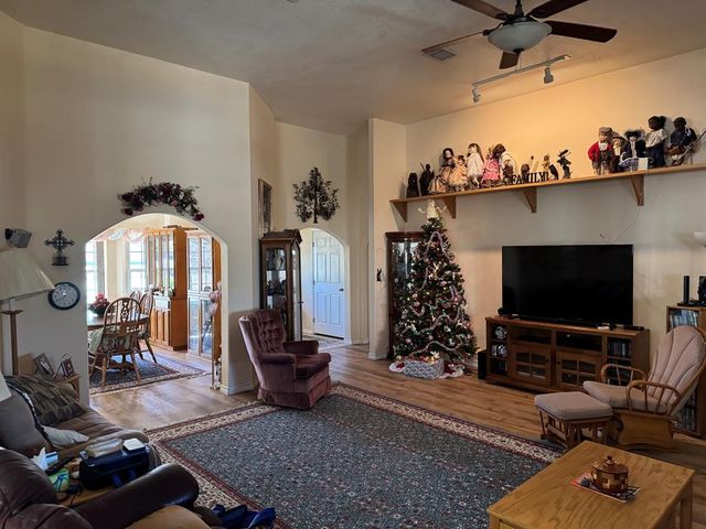 2405 E 25th St, Big Spring, TX 79720