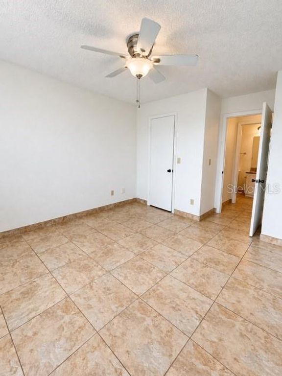 Image 10 of property listing at 2550 N ALAFAYA TRAIL 6305, Orlando, FL 32826