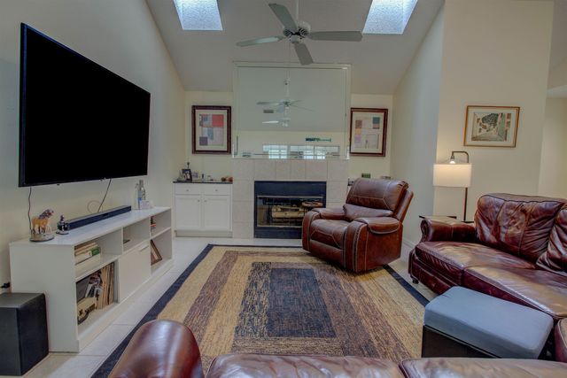 168 Ocean Hollow Ln, St Augustine, FL 32084