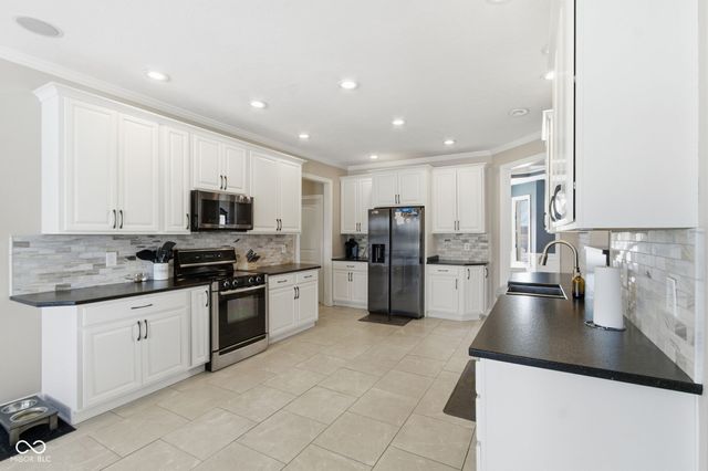 22630 Lamong Road, Sheridan, IN 46069