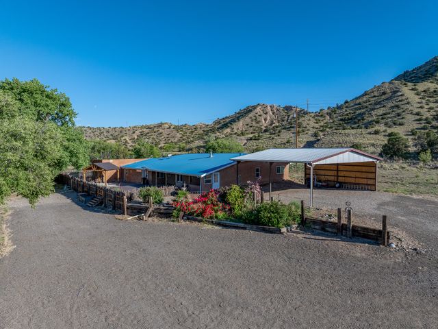20658 Highway 84, Medanales, NM 87548