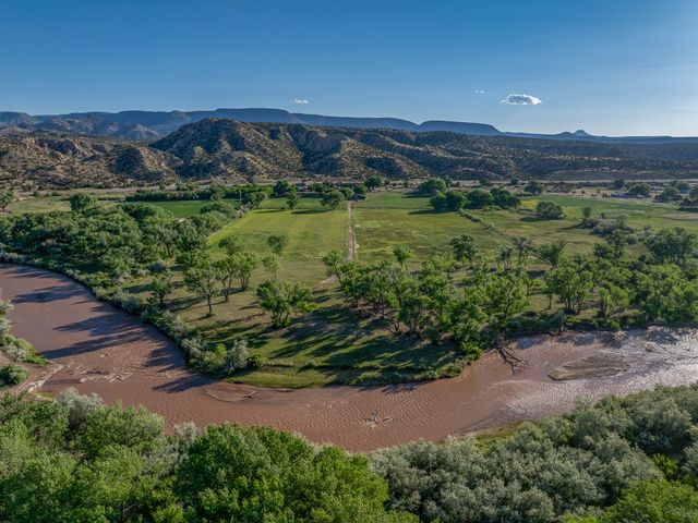 20658 Highway 84, Medanales, NM 87548