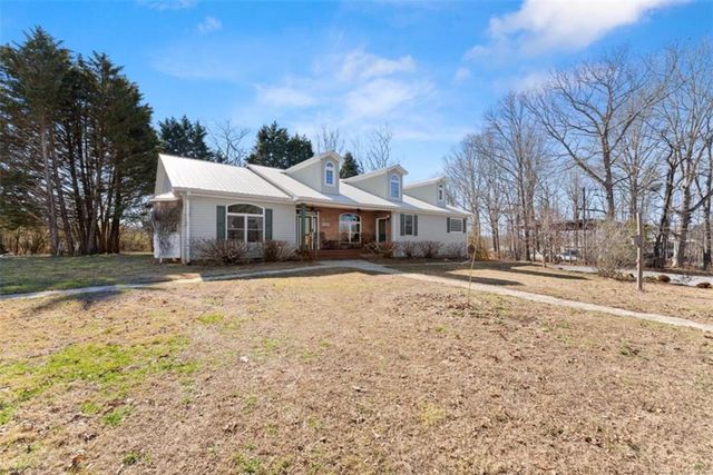 181 Asbury Mill Road, Cleveland, GA 30528