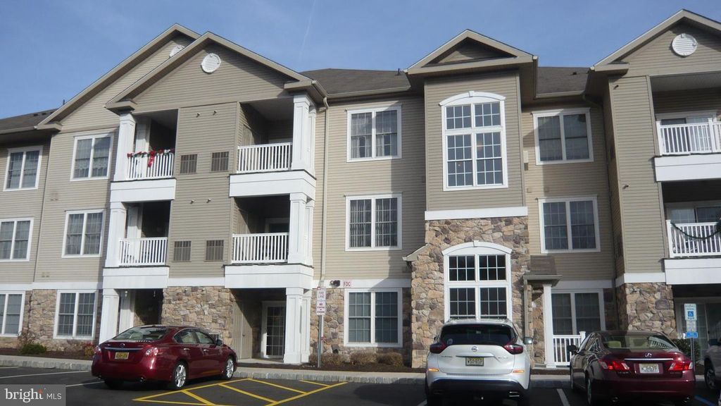 432 HIGHLAND ESTS, Clementon, NJ 08021