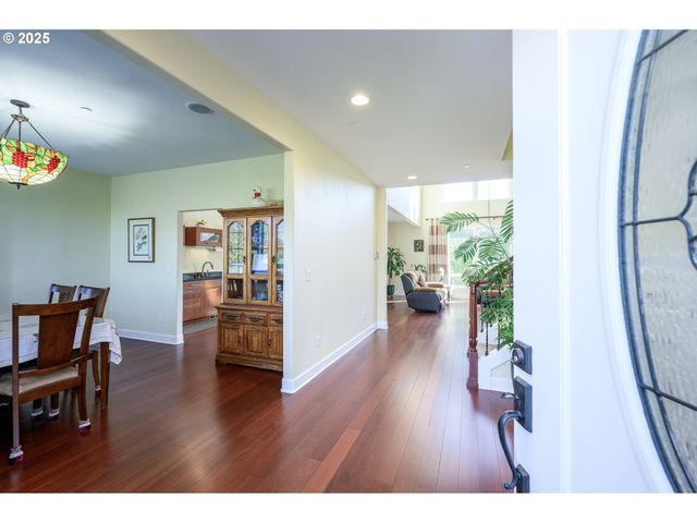 2250 Sw HOMER ROSS Loop, Mc Minnville, OR 97128