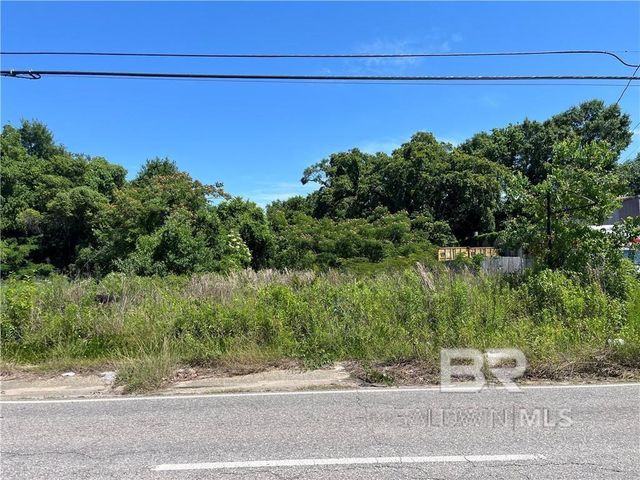 771 Holcombe Avenue, Mobile, AL 36606