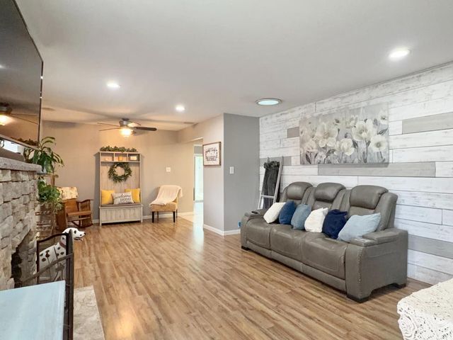 6765 Judistine Dr, Fair Oaks, CA 95628