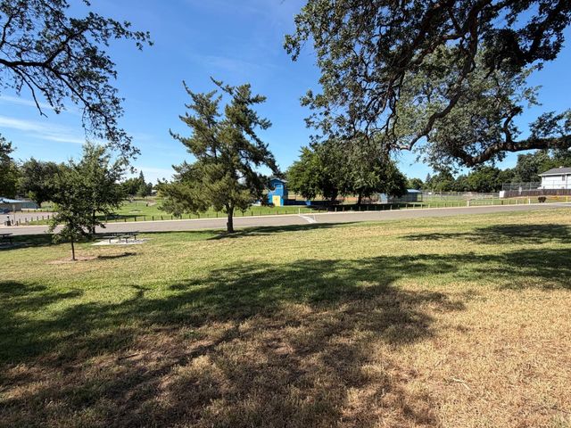 6765 Judistine Dr, Fair Oaks, CA 95628