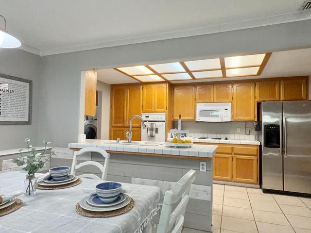 6765 Judistine Dr, Fair Oaks, CA 95628