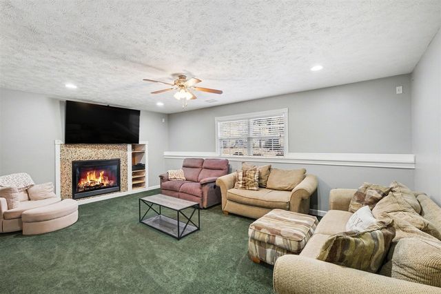 13396 Lincoln Lake Avenue, Gowen, MI 49326