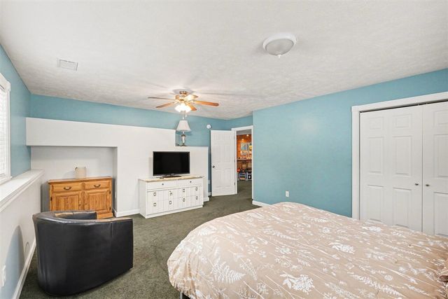 13396 Lincoln Lake Avenue, Gowen, MI 49326