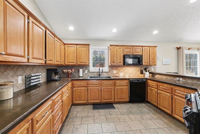 13396 Lincoln Lake Avenue, Gowen, MI 49326