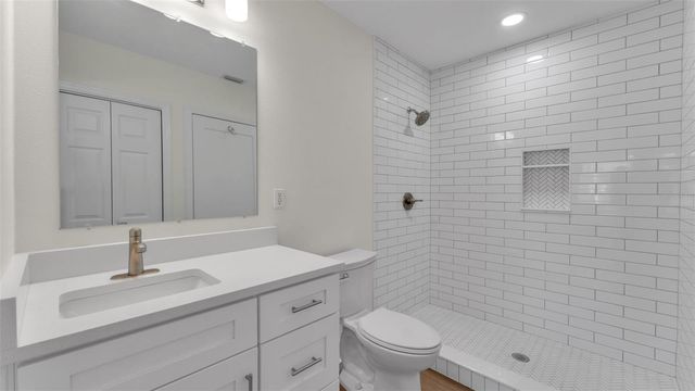 208 E POINSETTIA STREET, Lakeland, FL 33803