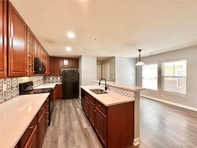 11833 Oak Hill Way D, Commerce City, CO 80640