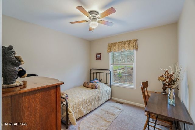 124 Mac Ivey Lane, Lafollette, TN 37766