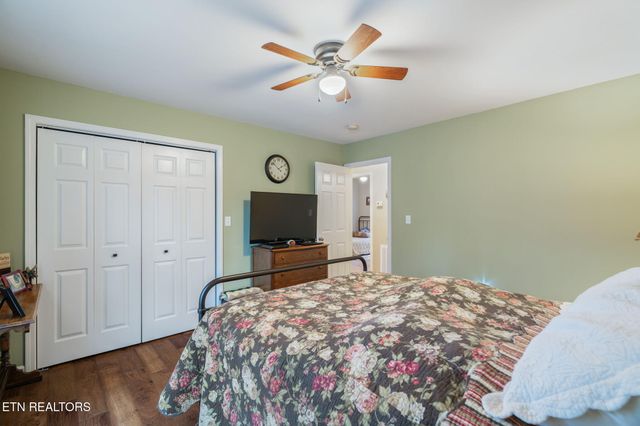 124 Mac Ivey Lane, Lafollette, TN 37766