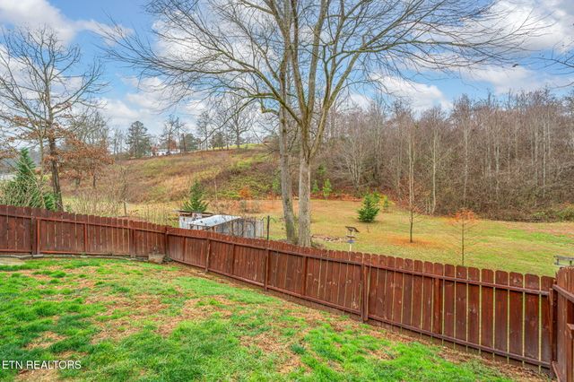 124 Mac Ivey Lane, Lafollette, TN 37766