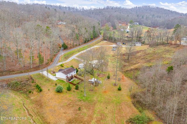 124 Mac Ivey Lane, Lafollette, TN 37766