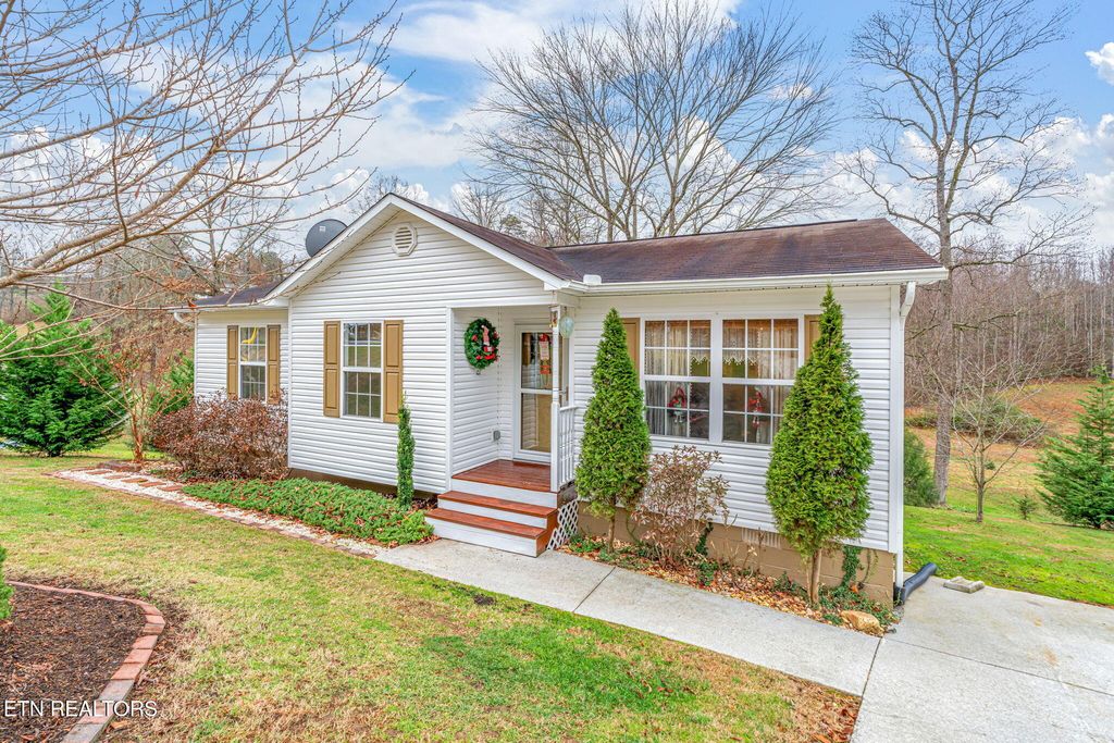 124 Mac Ivey Lane, Lafollette, TN 37766