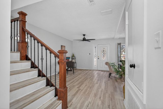 16 NW Cinderella Lane, Fort Walton Beach, FL 32547