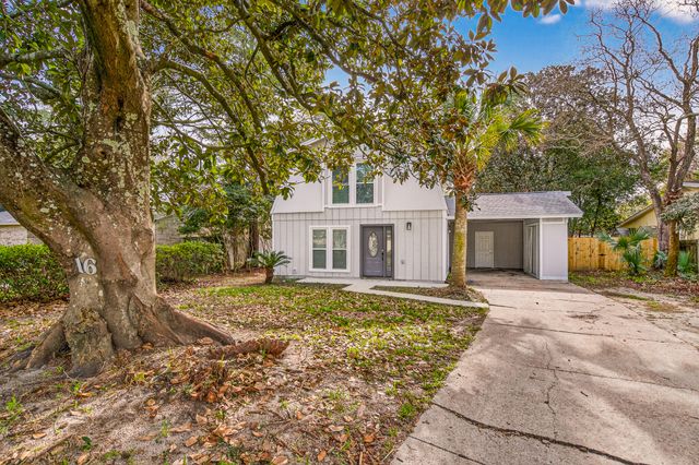 16 NW Cinderella Lane, Fort Walton Beach, FL 32547