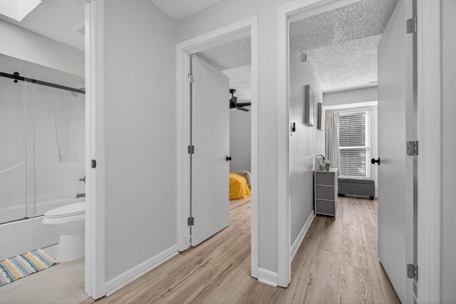 16 NW Cinderella Lane, Fort Walton Beach, FL 32547