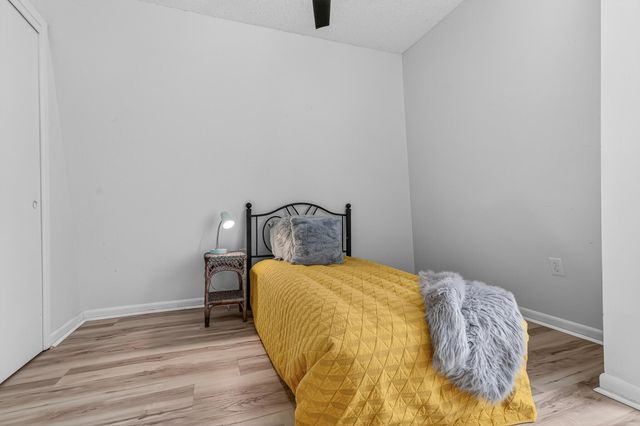 16 NW Cinderella Lane, Fort Walton Beach, FL 32547