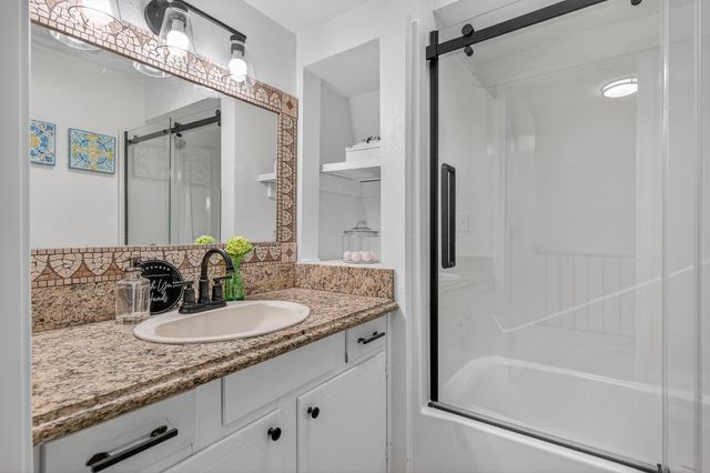 16 NW Cinderella Lane, Fort Walton Beach, FL 32547