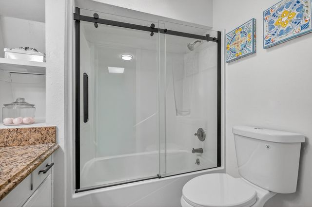 16 NW Cinderella Lane, Fort Walton Beach, FL 32547