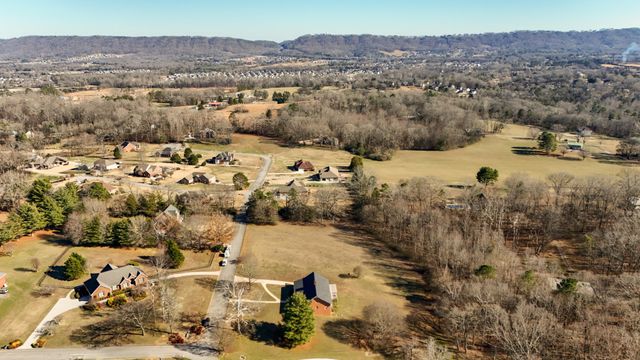 7900 Clara Chase Drive, Ooltewah, TN 37363