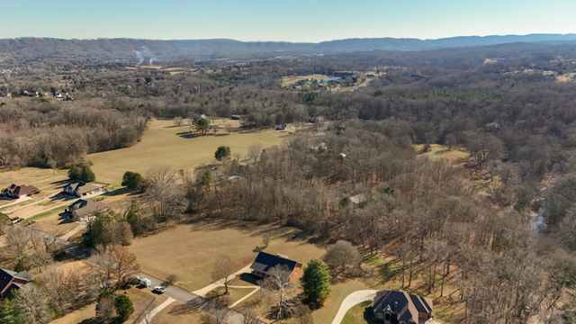 7900 Clara Chase Drive, Ooltewah, TN 37363