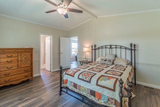 203 Harbor View Court, Granbury, TX 76048