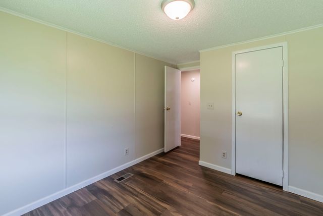 203 Harbor View Court, Granbury, TX 76048