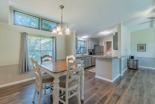 203 Harbor View Court, Granbury, TX 76048