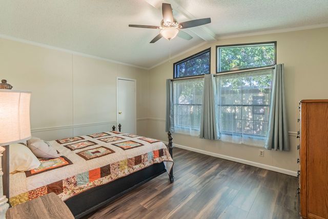 203 Harbor View Court, Granbury, TX 76048