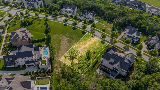 8568 Heirloom Blvd, College Grove, TN 37046