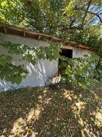 425 NW Walker Street, Gentry, AR 72734