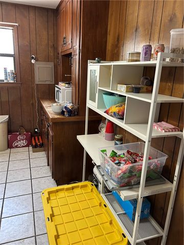 425 NW Walker Street, Gentry, AR 72734