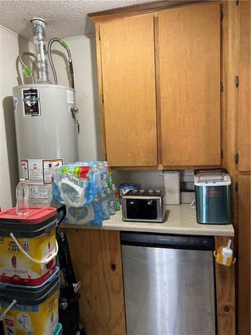 425 NW Walker Street, Gentry, AR 72734