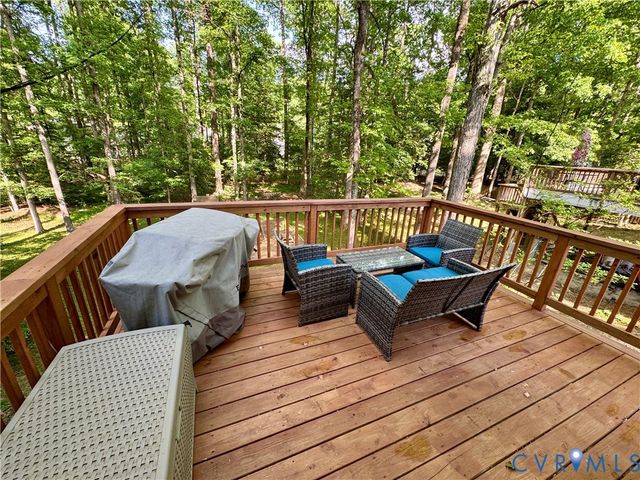 5605 Chatmoss Rd, Chesterfield, VA 23112