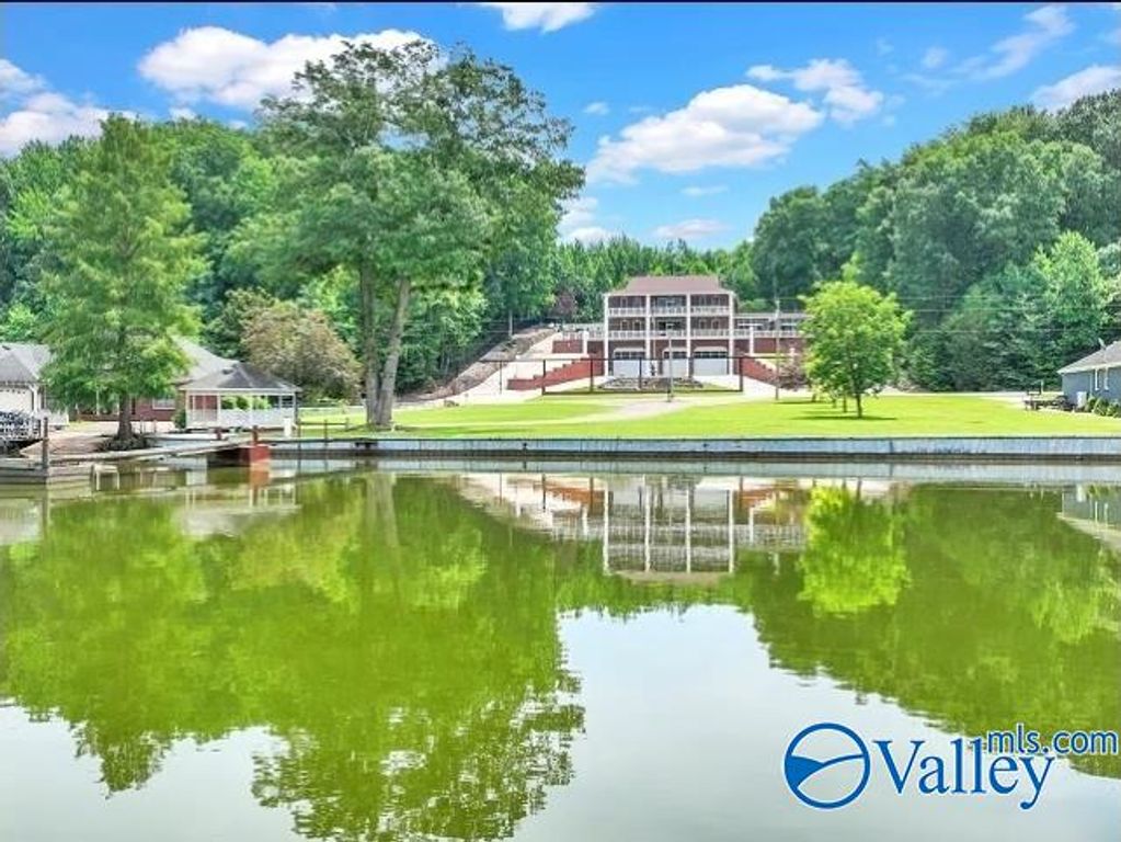 1021 County Road 578, Rogersville, AL 35652