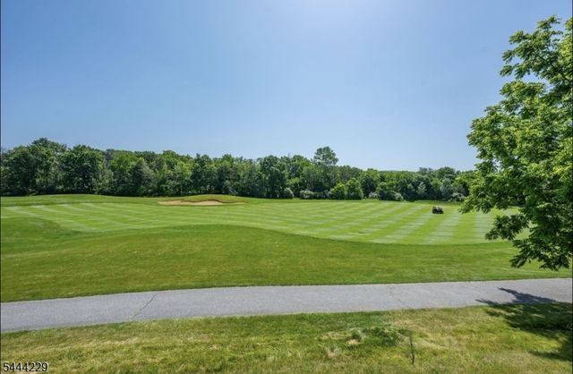 26 Turnberry Ln, Hardyston Twp., NJ 07419