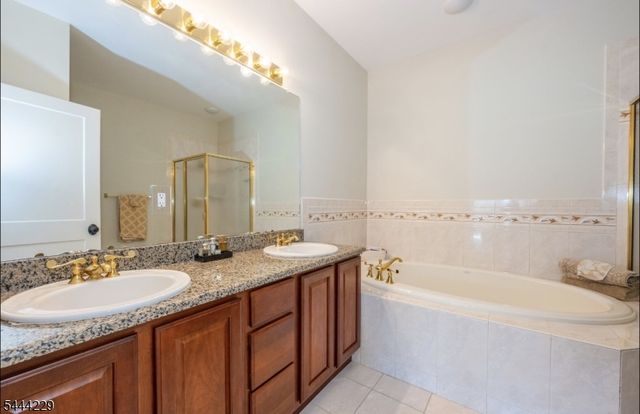 26 Turnberry Ln, Hardyston Twp., NJ 07419