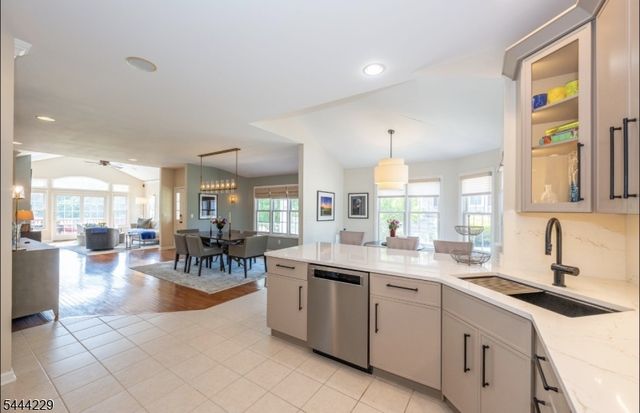 26 Turnberry Ln, Hardyston Twp., NJ 07419