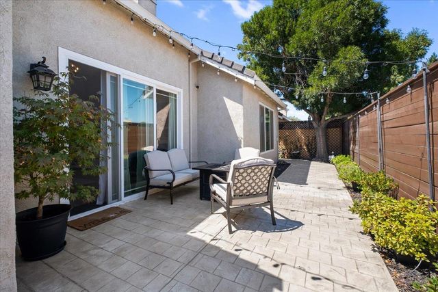 173 Cornstone Way, Manteca, CA 95336