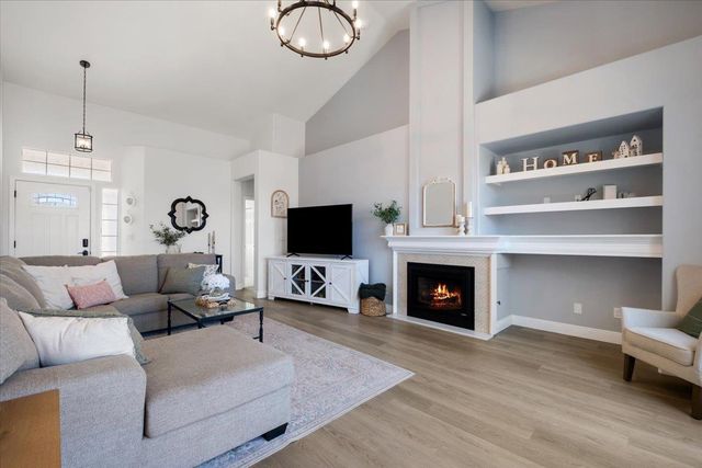 173 Cornstone Way, Manteca, CA 95336